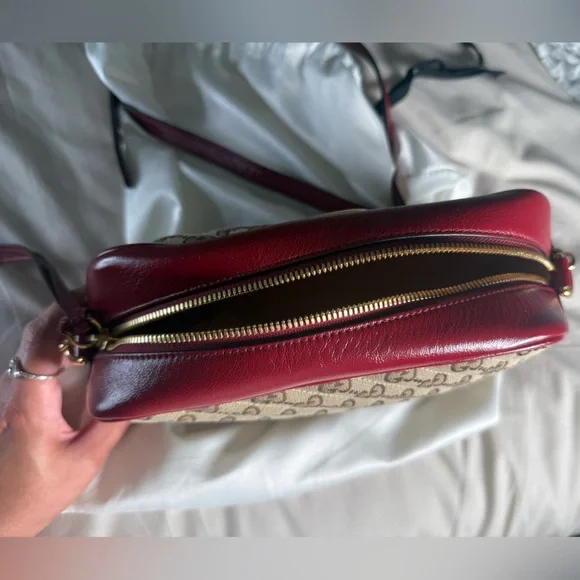 Gucci Beige and Red Crossbody Camera Bag (Rare) - Picture 10 of 16